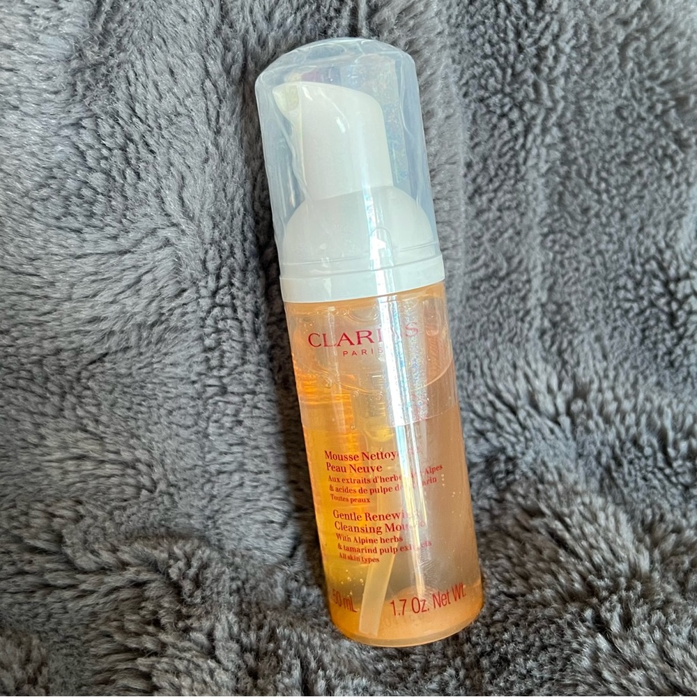 Clarins Gentle Renewing Cleaning Mousse with Alpine Herbs 50ml